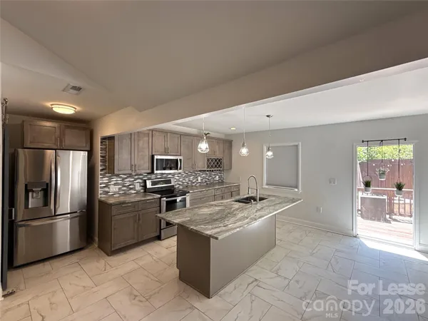 $2,575 | 6814 Pence Road, Charlotte, NC 28227
