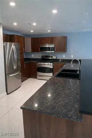 $2,750 | 150 South Las Vegas Boulevard, Unit 2206, Las Vegas, NV 89101
