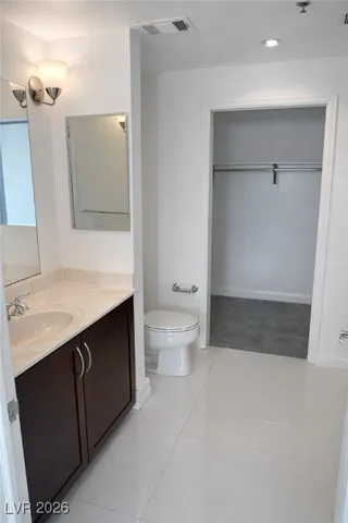 $2,750 | 150 South Las Vegas Boulevard, Unit 2206, Las Vegas, NV 89101