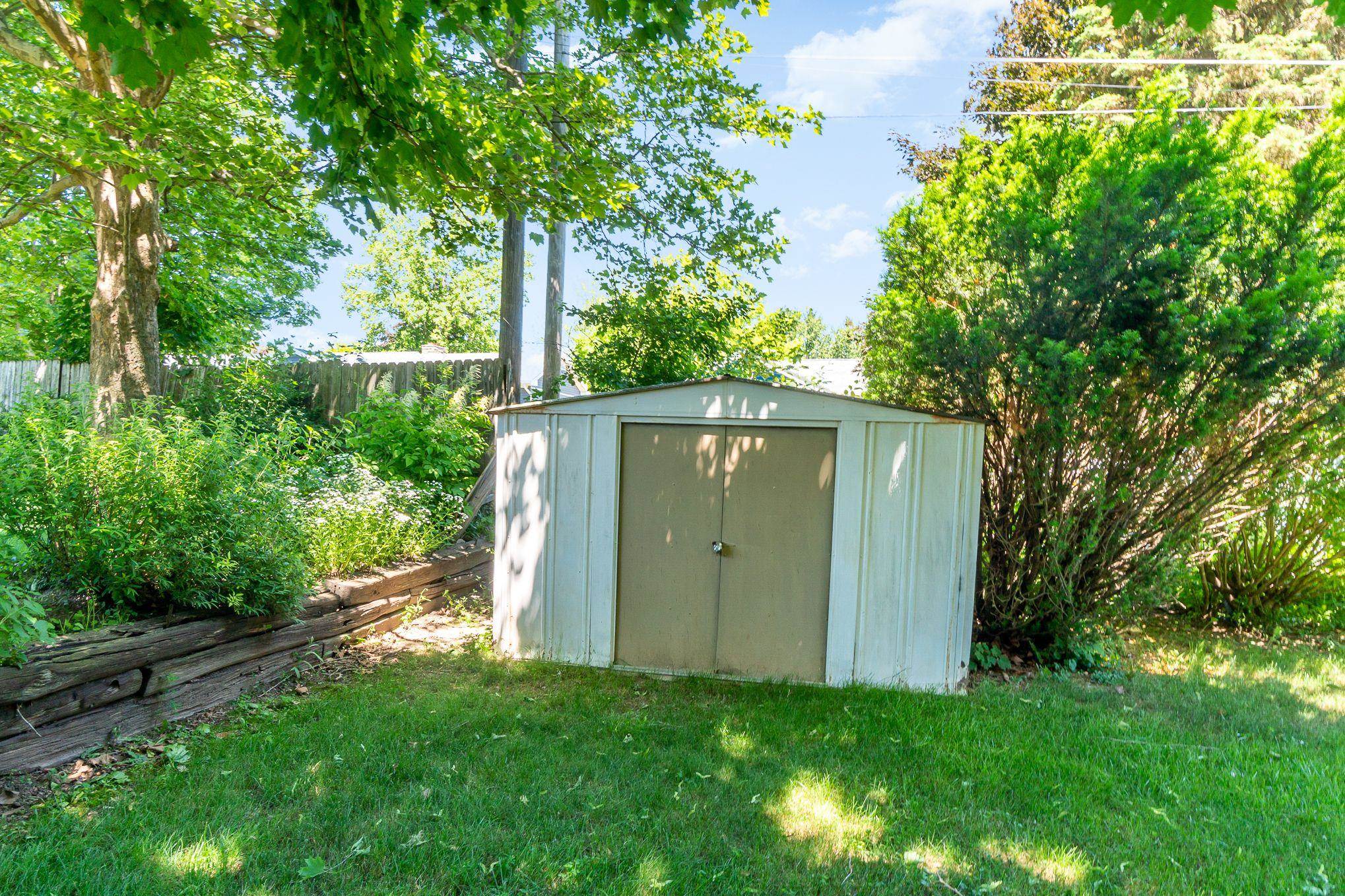 960 Falkirk Road Alma, MI 48801 - Photo 25 of 25 1901390-24.JPG
