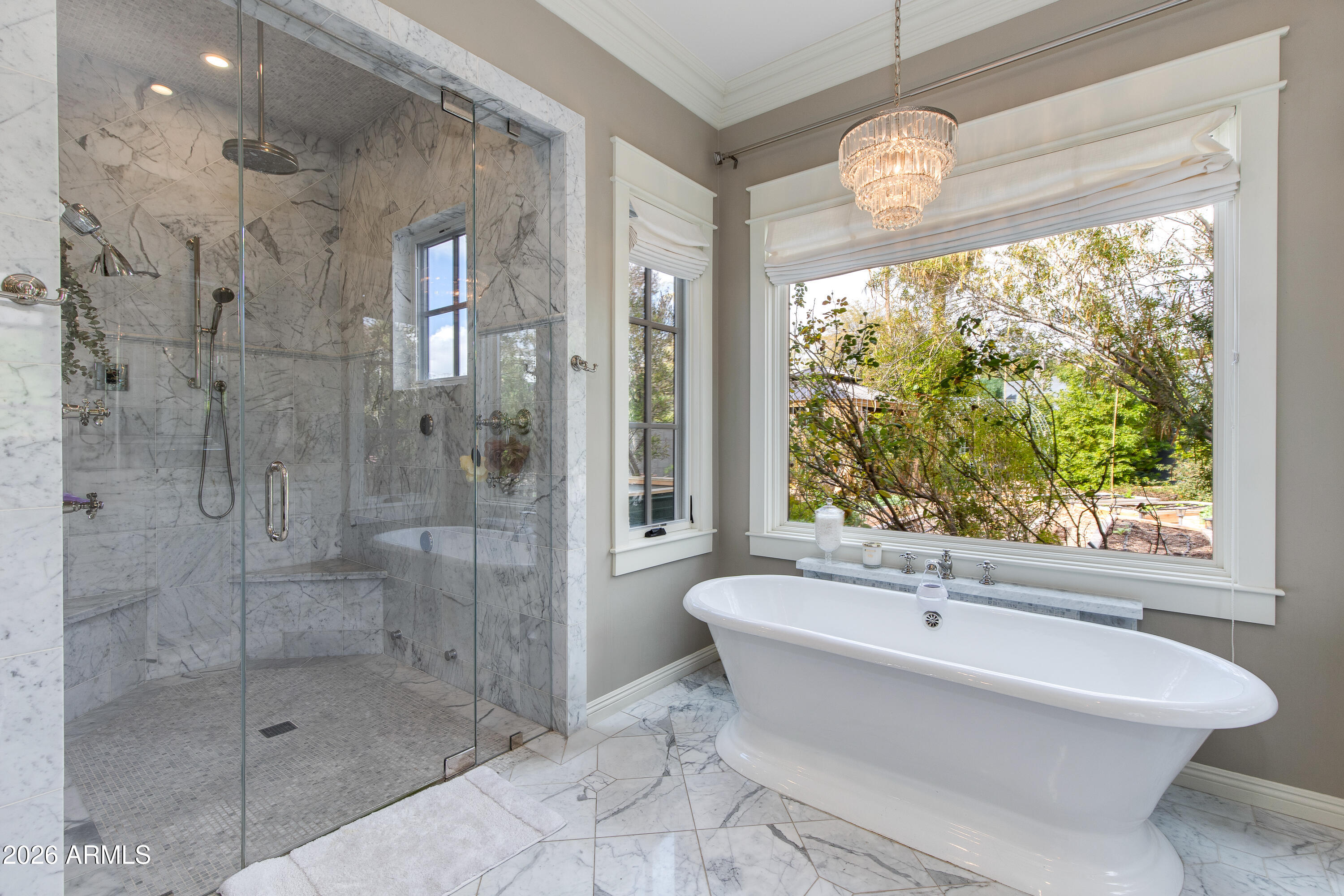 4732 North Dromedary Road Phoenix, AZ 85018 - Photo 19 of 47 Primary bath