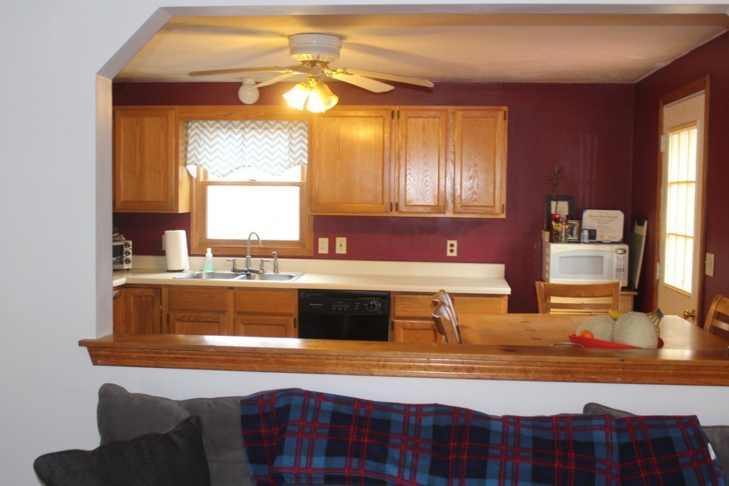 11 Andy Road Worcester, MA 01602 - Photo 5 of 21 Gallery Image 5