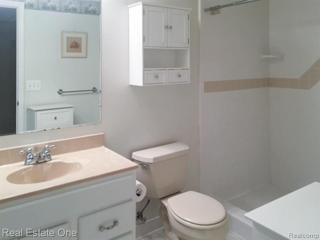 2487 Ashford Rochester Hills, MI 48306 - Photo 27 of 30