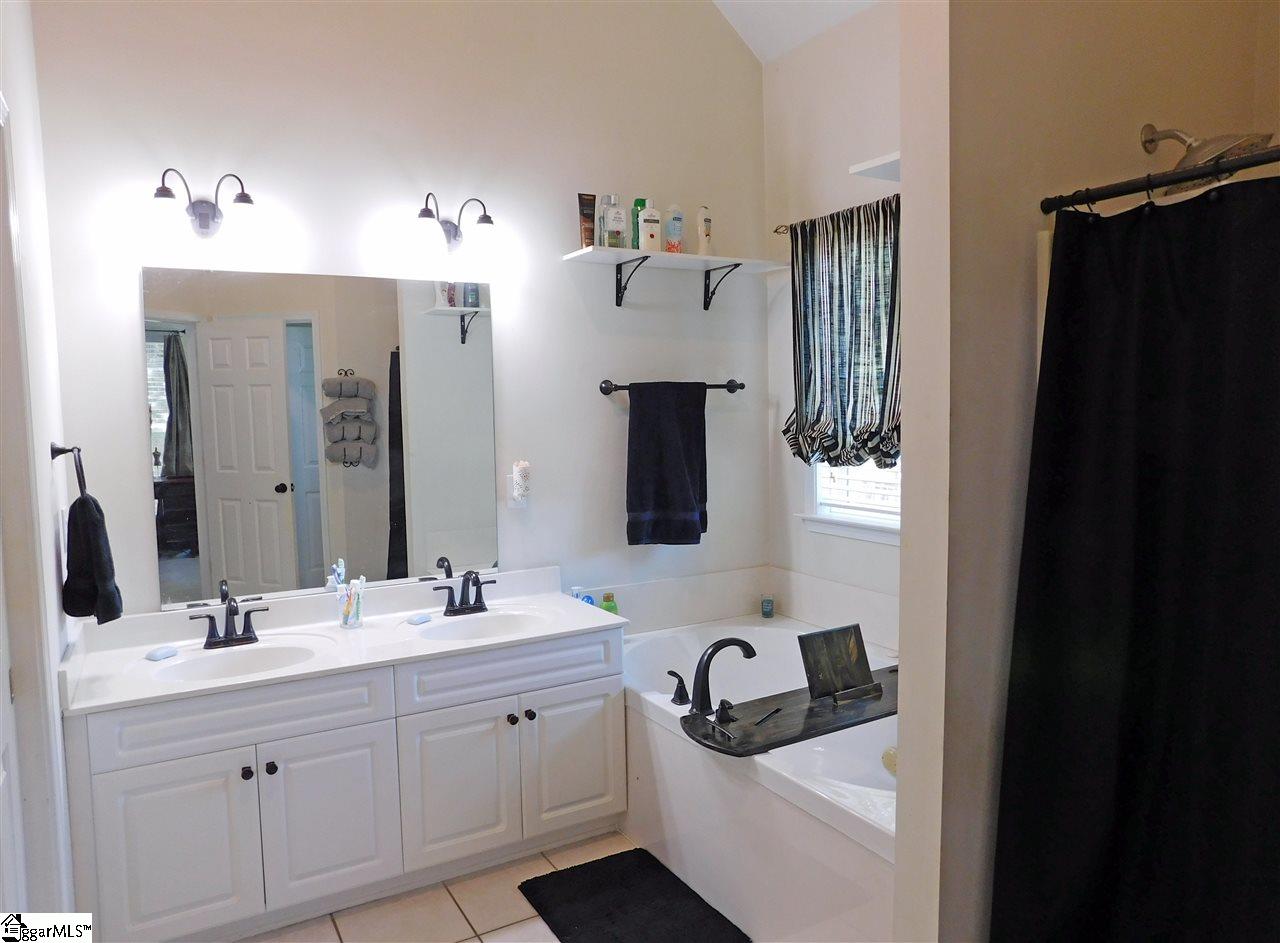 38 Knight Road Gray Court, SC 29645 - Photo 18 of 29