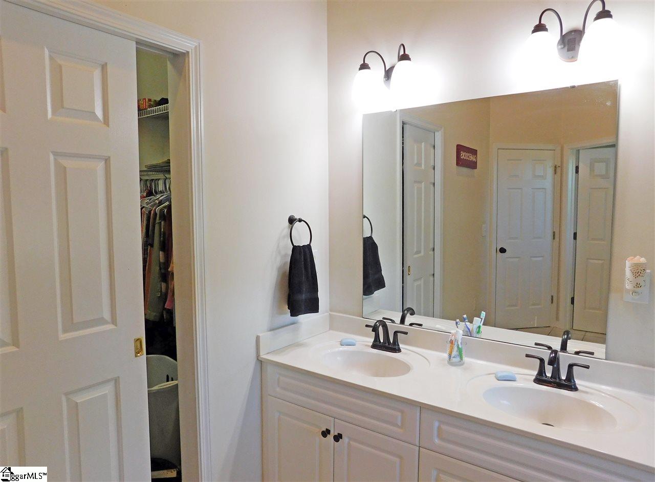 38 Knight Road Gray Court, SC 29645 - Photo 19 of 29