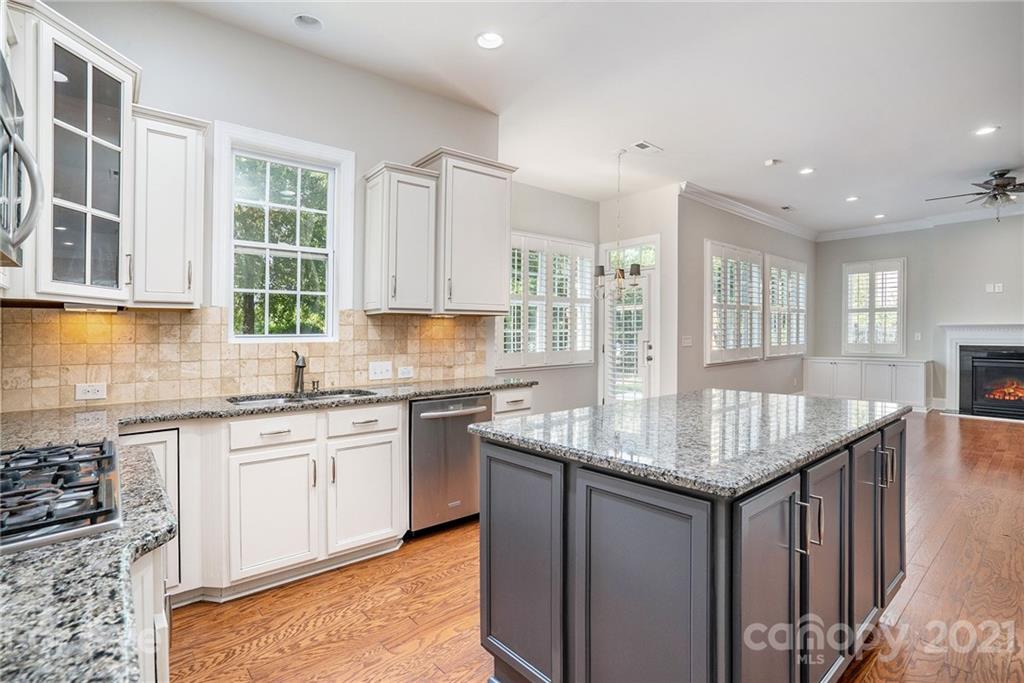 6525 Springs Mill Road Charlotte, NC 28277 - Photo 12 of 39 Gallery Image 12