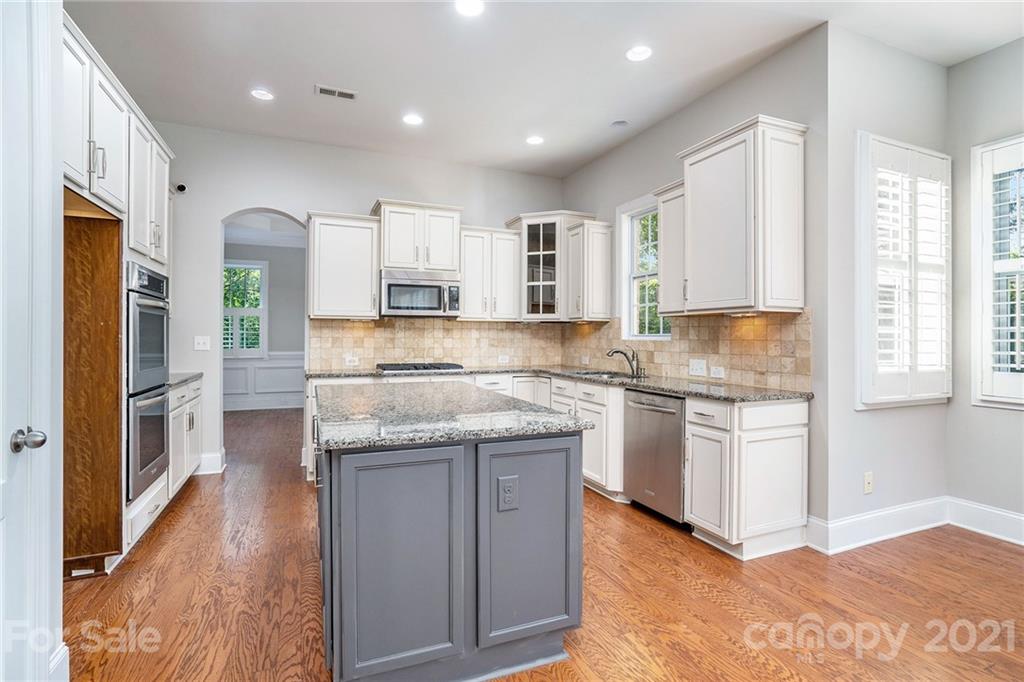 6525 Springs Mill Road Charlotte, NC 28277 - Photo 13 of 39 Gallery Image 13