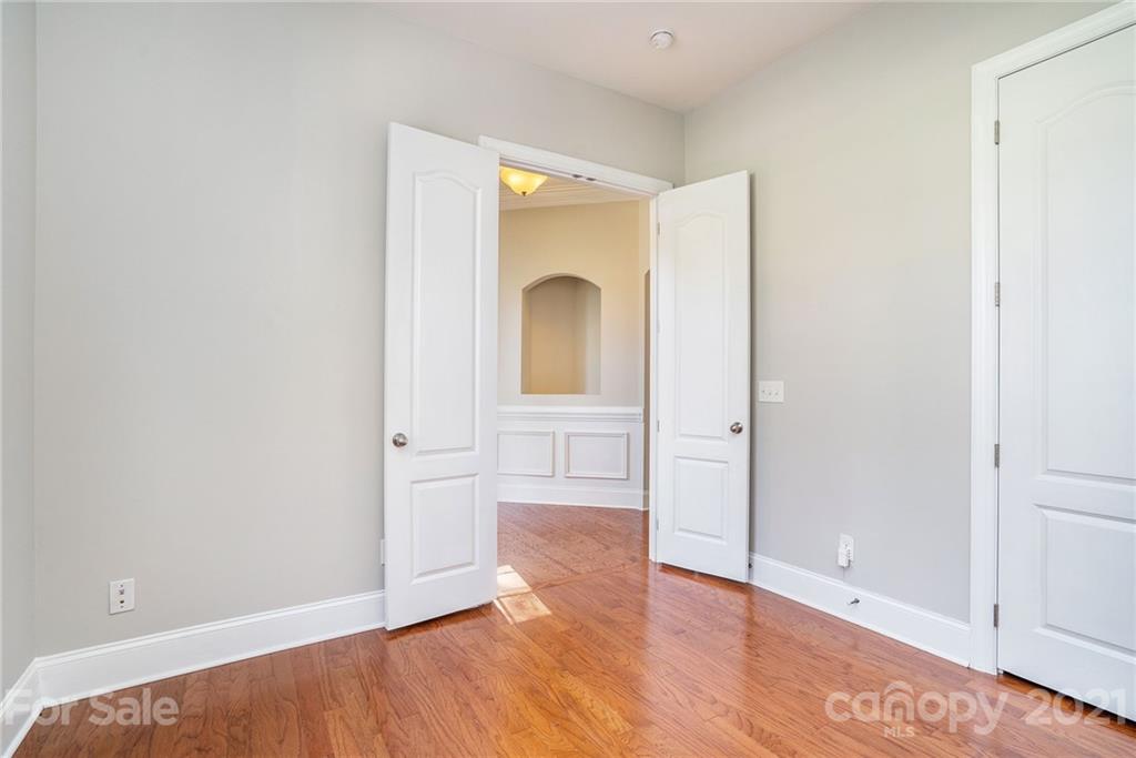 6525 Springs Mill Road Charlotte, NC 28277 - Photo 6 of 39 Gallery Image 6
