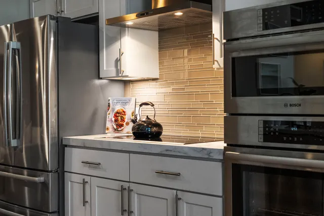 $649,990 | 6007 Memorial Drive, Unit 202, Houston, TX 77007