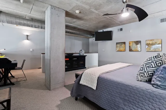 $649,990 | 6007 Memorial Drive, Unit 202, Houston, TX 77007