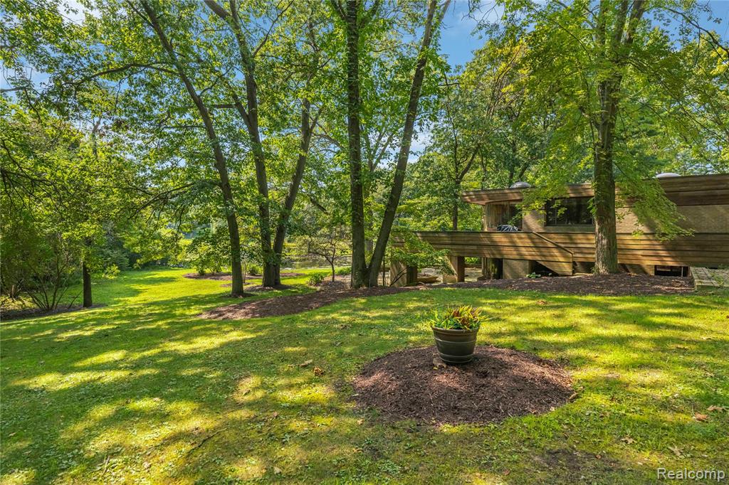 5035 Ponvalley Road Bloomfield Hills, MI 48302 - Photo 55 of 68 Gallery Image 55