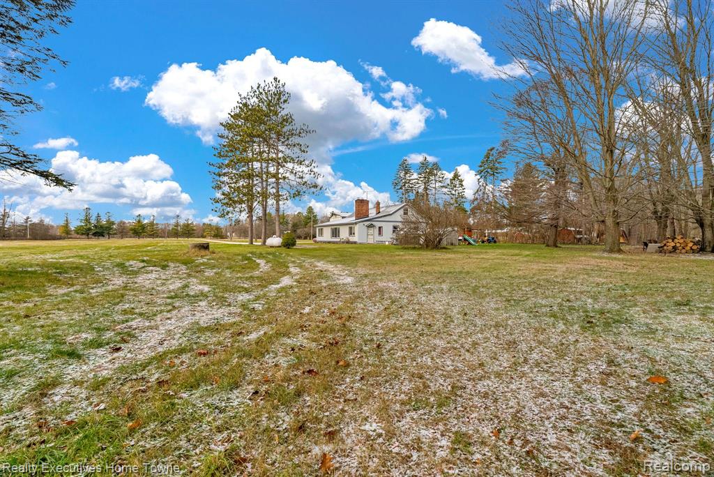 2155 Arlington Road Columbus, MI 48063 - Photo 6 of 59