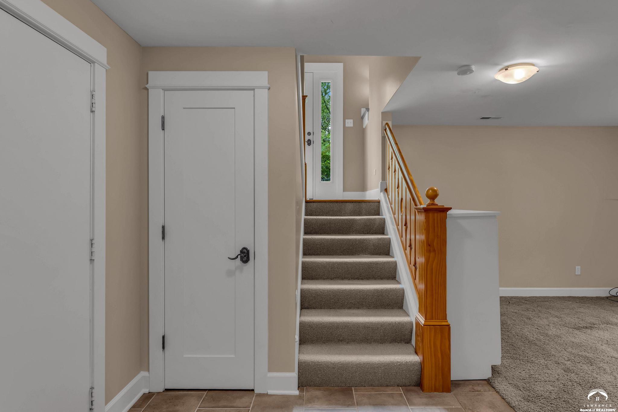 2812 Stratford Road Lawrence, KS 66049 - Photo 45 of 59 Gallery Image 45