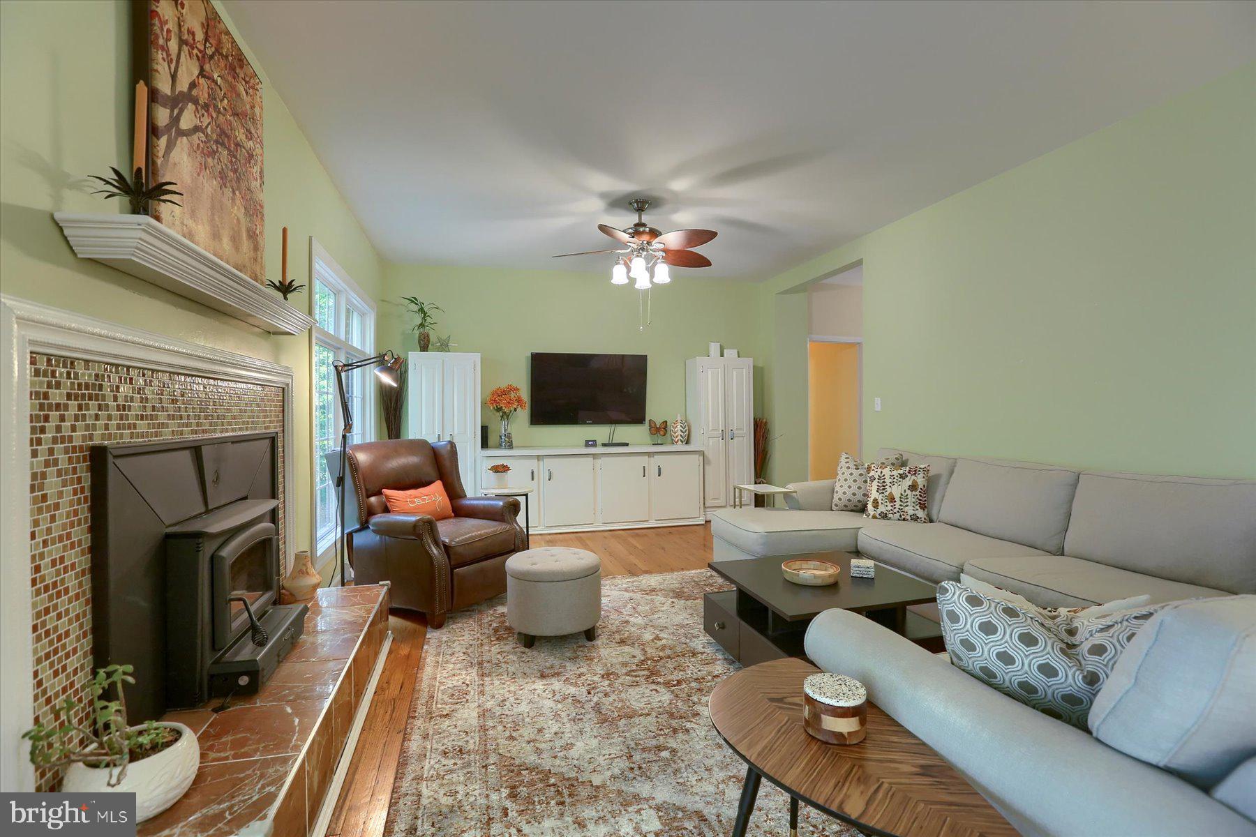 817 Dorsea Road Lancaster, PA 17601 - Photo 3 of 46 Gallery Image 3