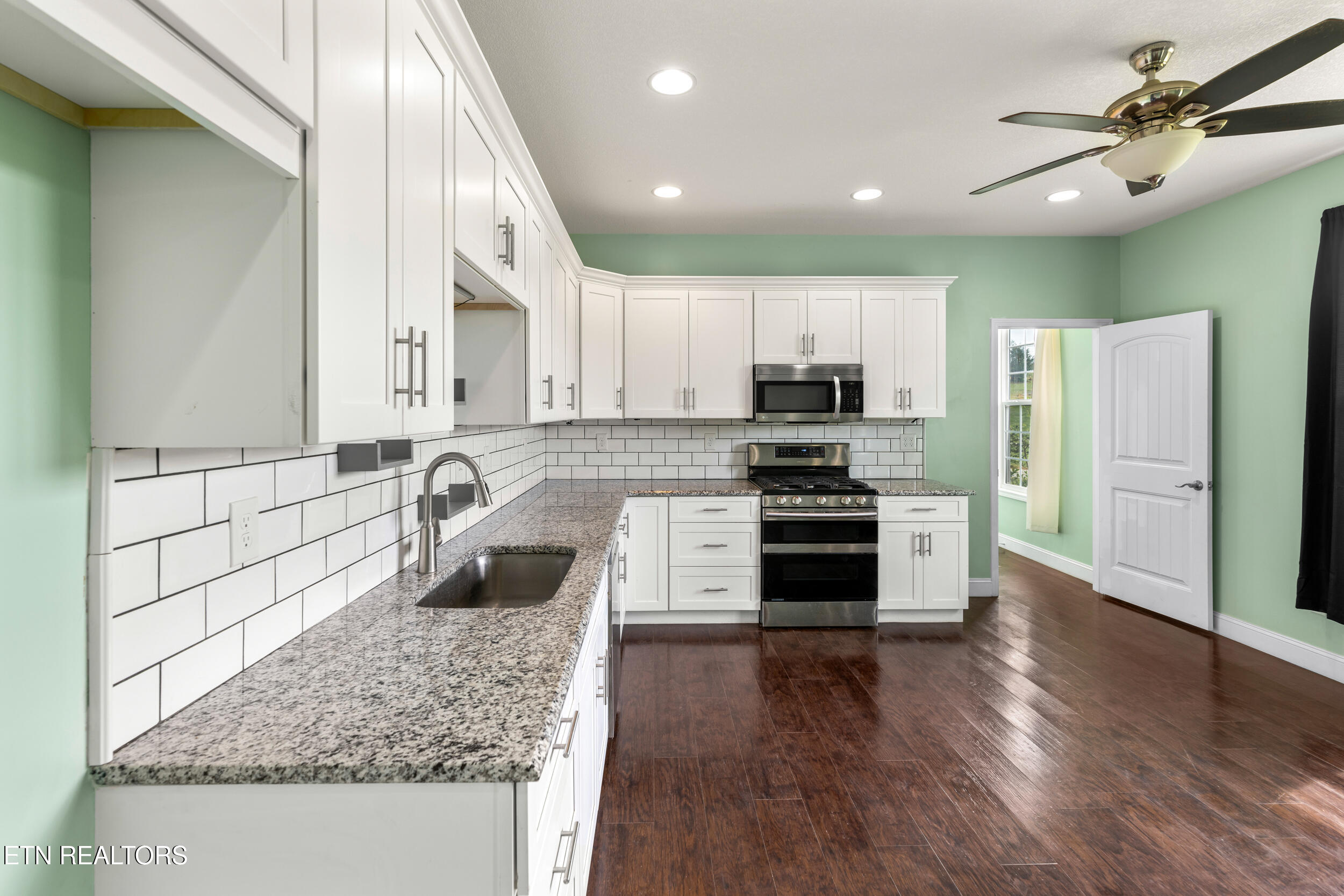 283 Red Hill Road Andersonville, TN 37705 - Photo 20 of 55 283 red hill road-17