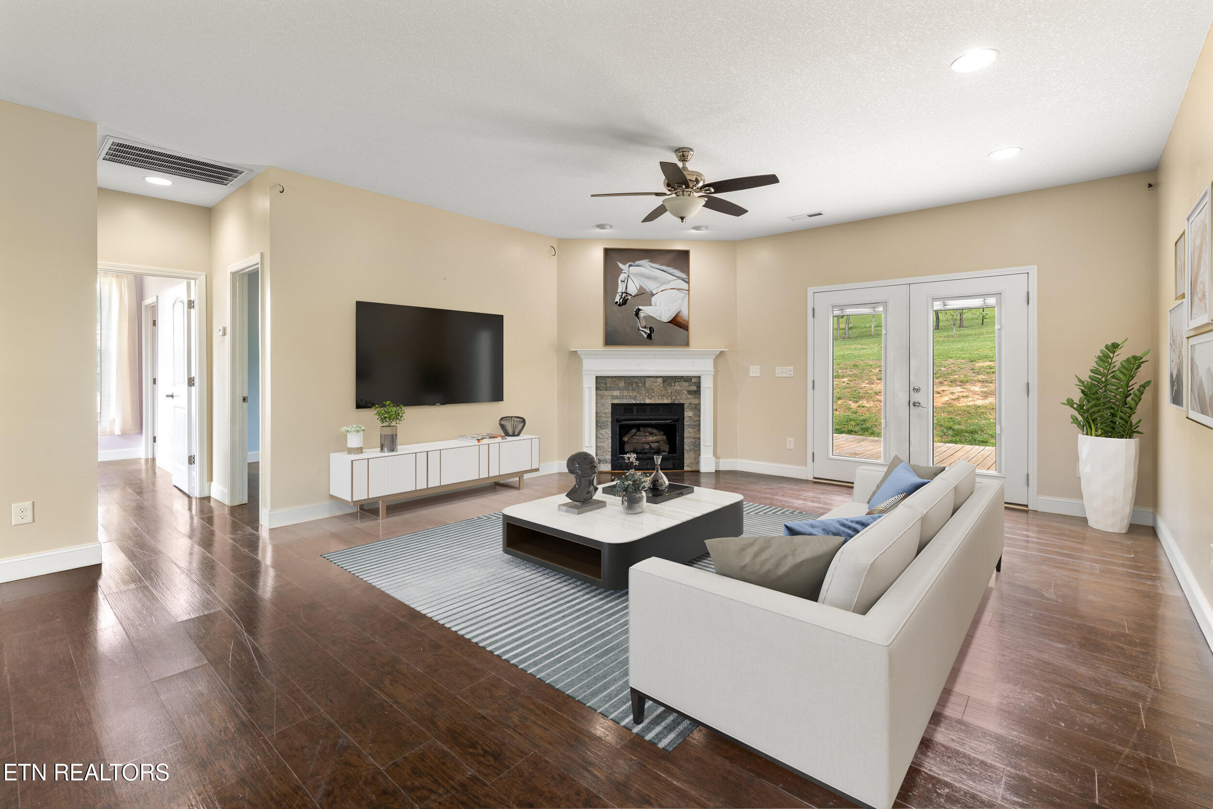 283 Red Hill Road Andersonville, TN 37705 - Photo 6 of 55 283-red-hill-road-6 - Living Room - done