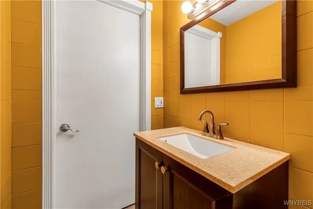 $2,750 | 1040 Klein Road, Amherst, NY 14221