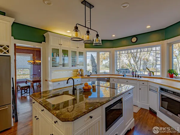 a view of a livingroom with furniture