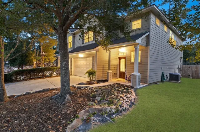 $1,995 | 111 West Burberry Circle, Conroe, TX 77384