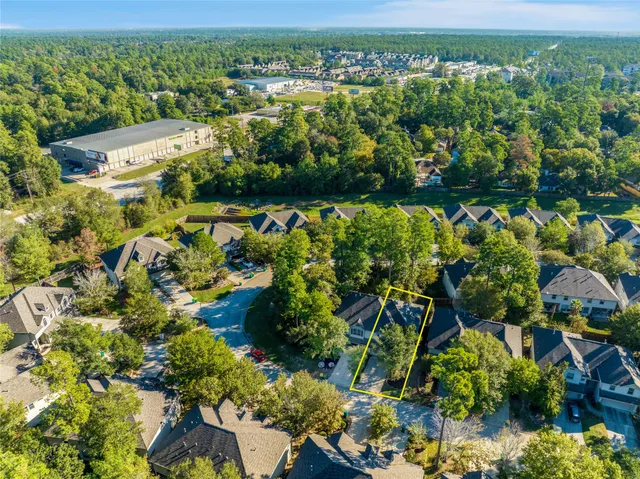 $1,995 | 111 West Burberry Circle, Conroe, TX 77384