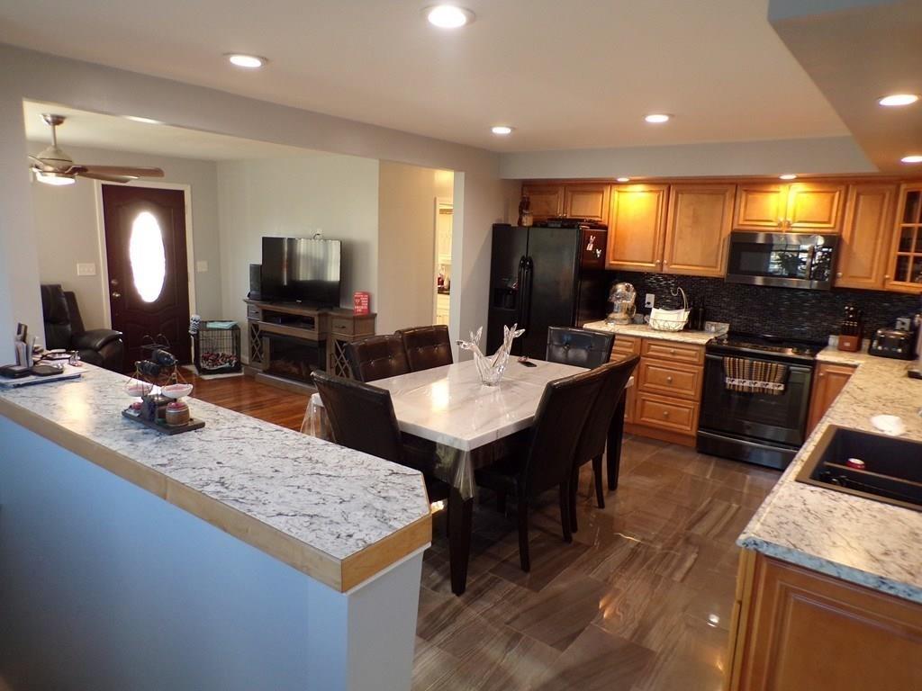 35 Sconticut Neck Road Fairhaven, MA 02719 - Photo 11 of 28