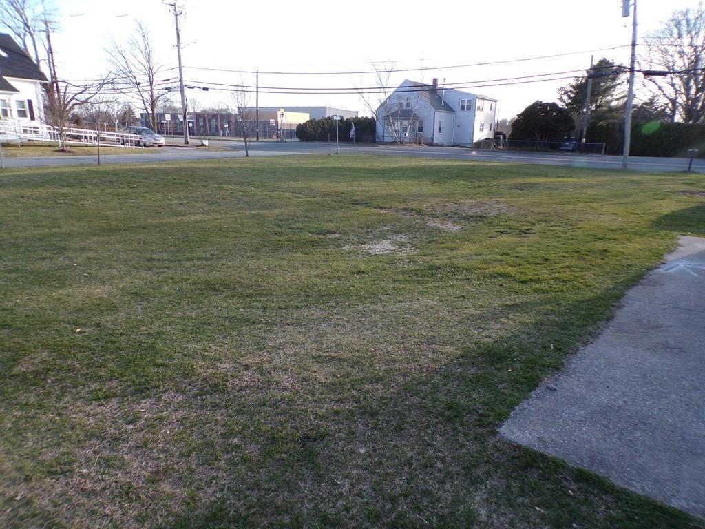 35 Sconticut Neck Road Fairhaven, MA 02719 - Photo 22 of 28