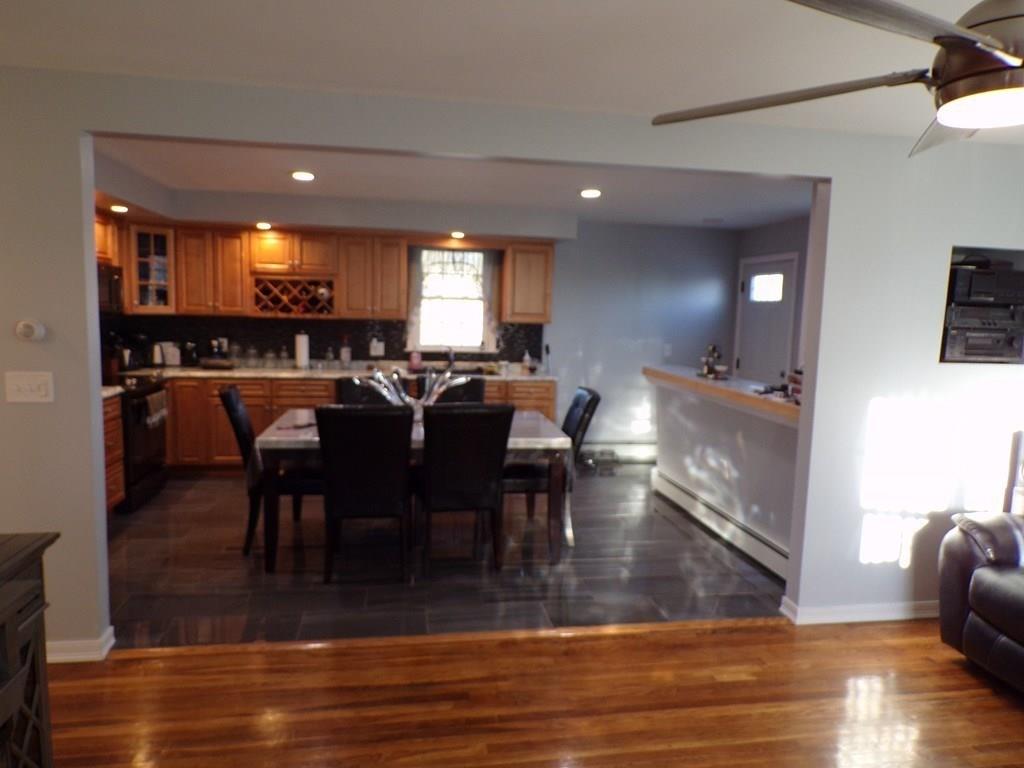 35 Sconticut Neck Road Fairhaven, MA 02719 - Photo 5 of 28