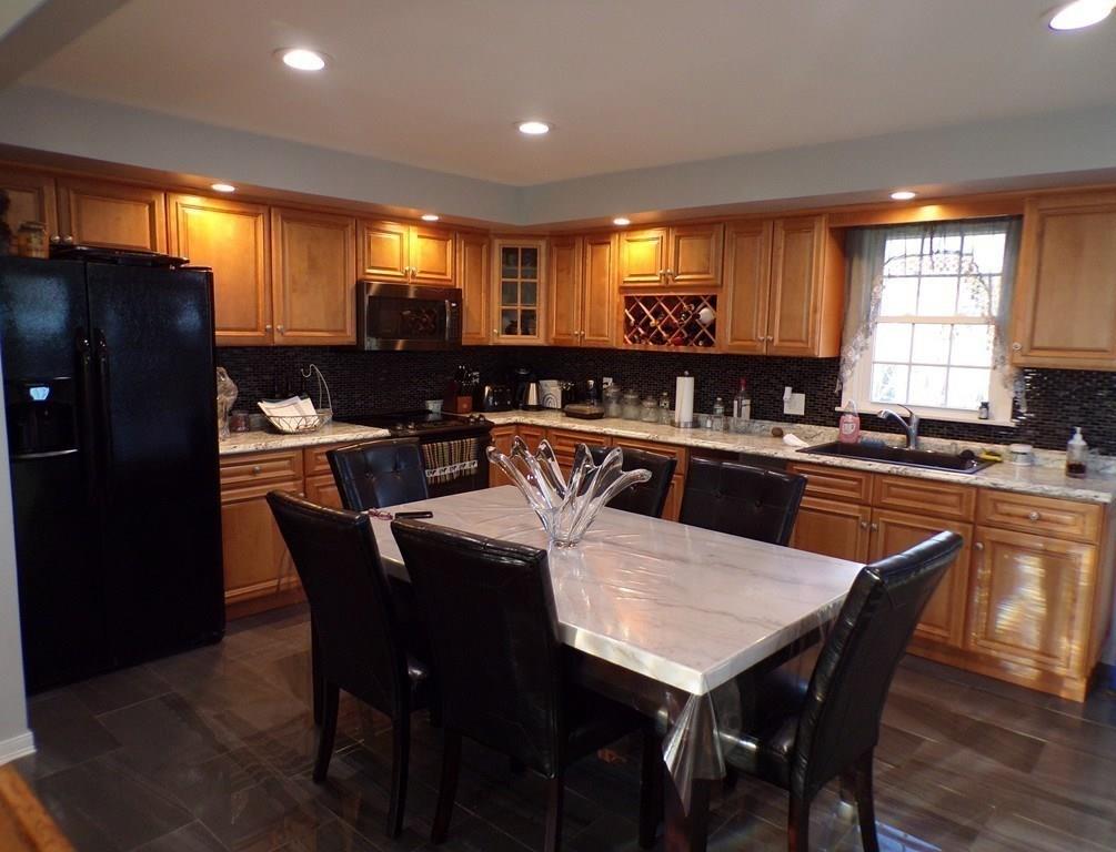 35 Sconticut Neck Road Fairhaven, MA 02719 - Photo 9 of 28