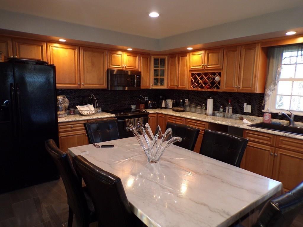 35 Sconticut Neck Road Fairhaven, MA 02719 - Photo 10 of 28
