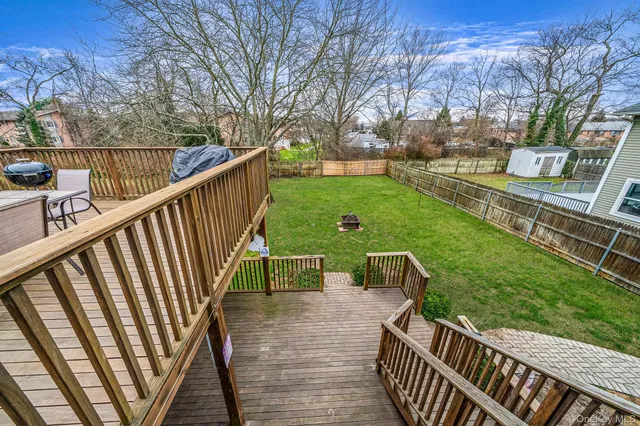 $679,999 | 154 A Woodrow Parkway, West Babylon, NY 11704