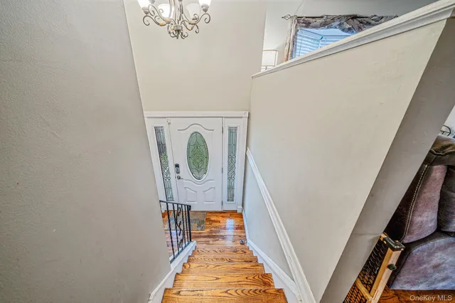 $679,999 | 154 A Woodrow Parkway, West Babylon, NY 11704