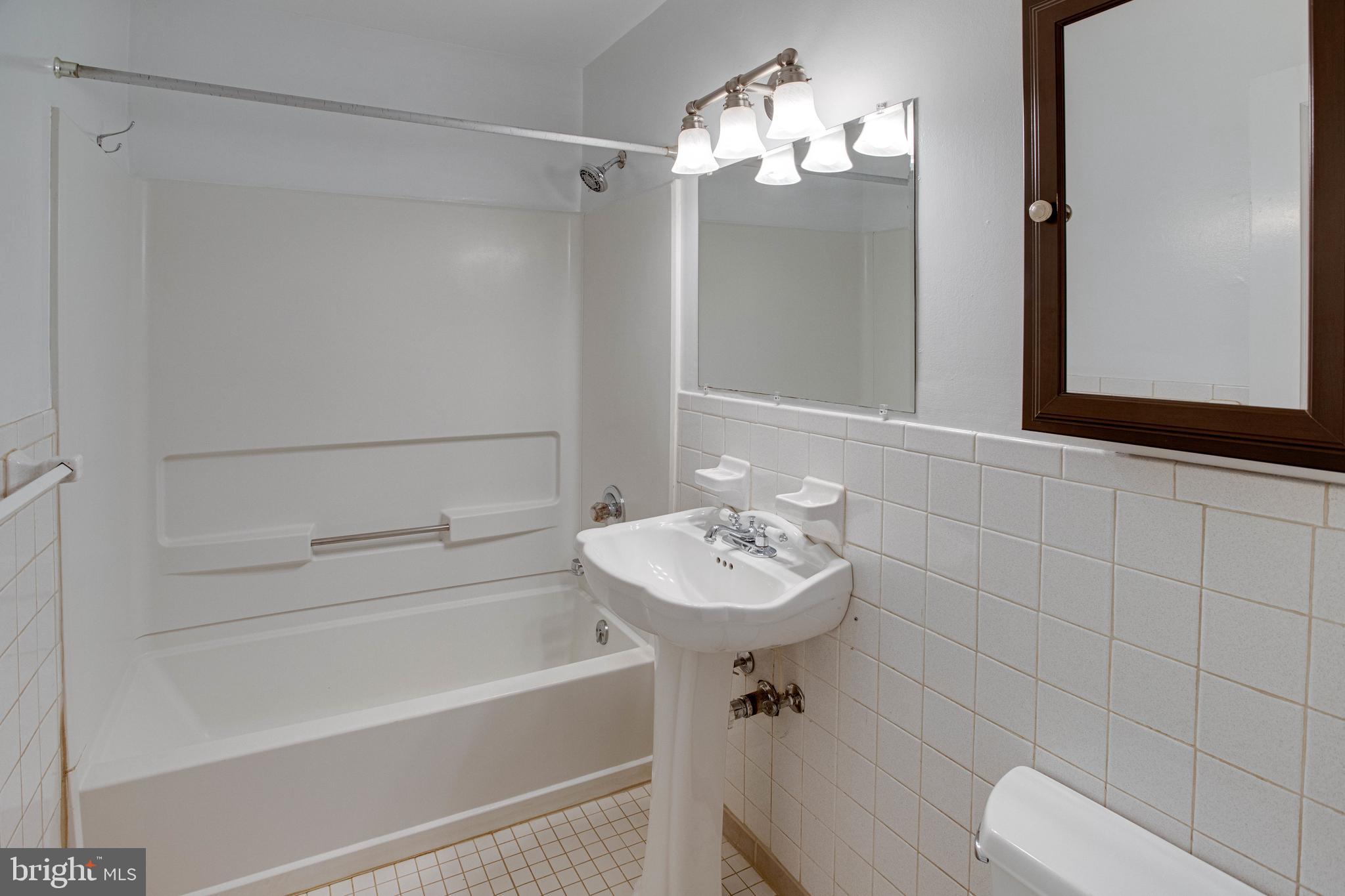 4028 Roberts Road Fairfax, VA 22032 - Photo 26 of 39 Gallery Image 26