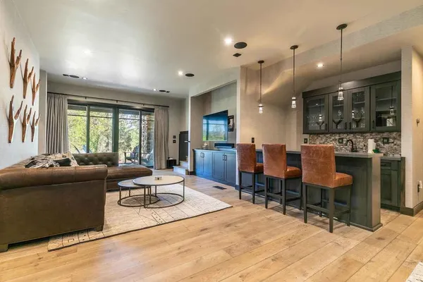 $685,000 | 7770 Lahontan Drive, Truckee, CA 96161