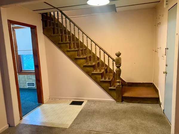 $344,900 | 16 Naugatuck Avenue, Shelton, CT 06484
