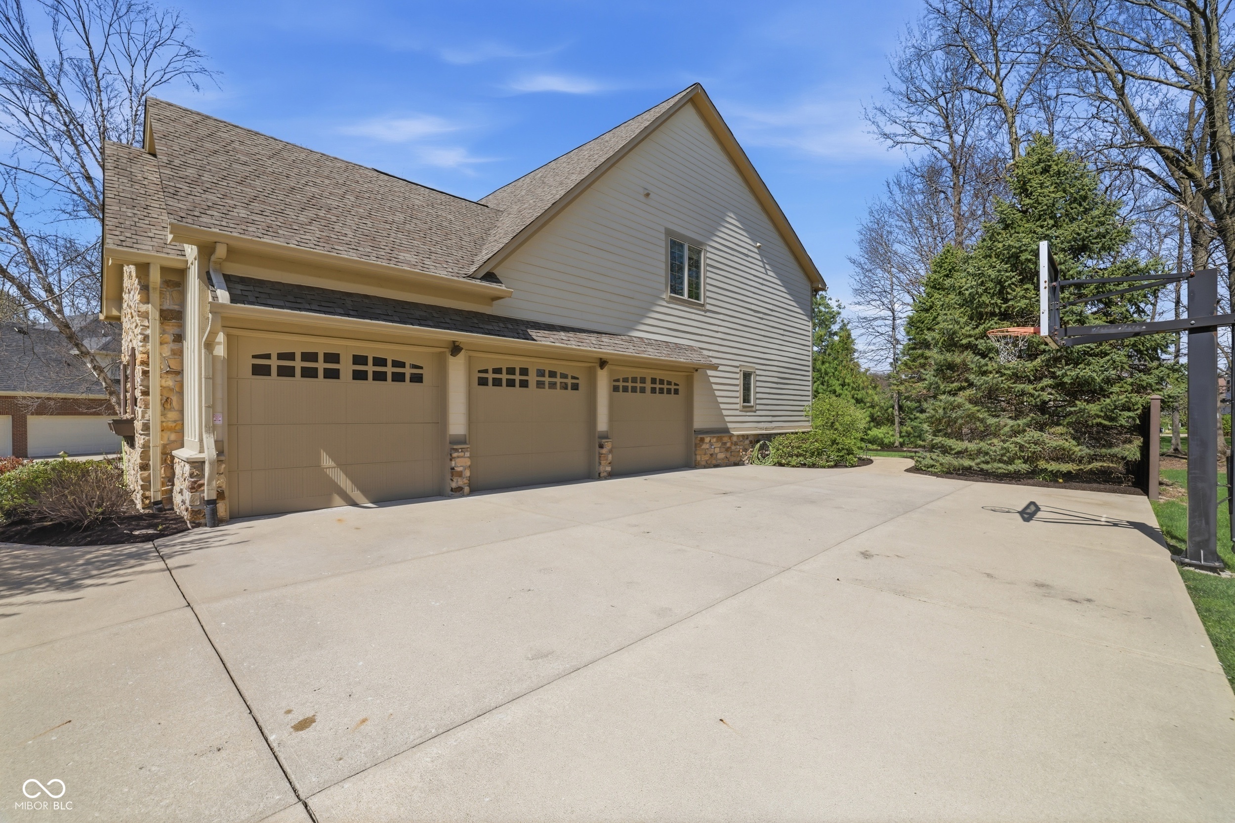 13062 Callaway Court Fishers, IN 46037 - Photo 3 of 51