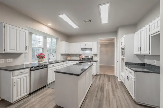 $660,000 | 1803 Haydenbend Circle, Grapevine, TX 76051