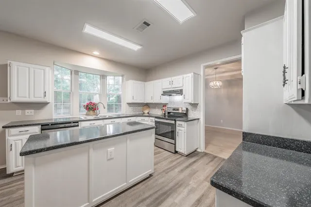 $660,000 | 1803 Haydenbend Circle, Grapevine, TX 76051