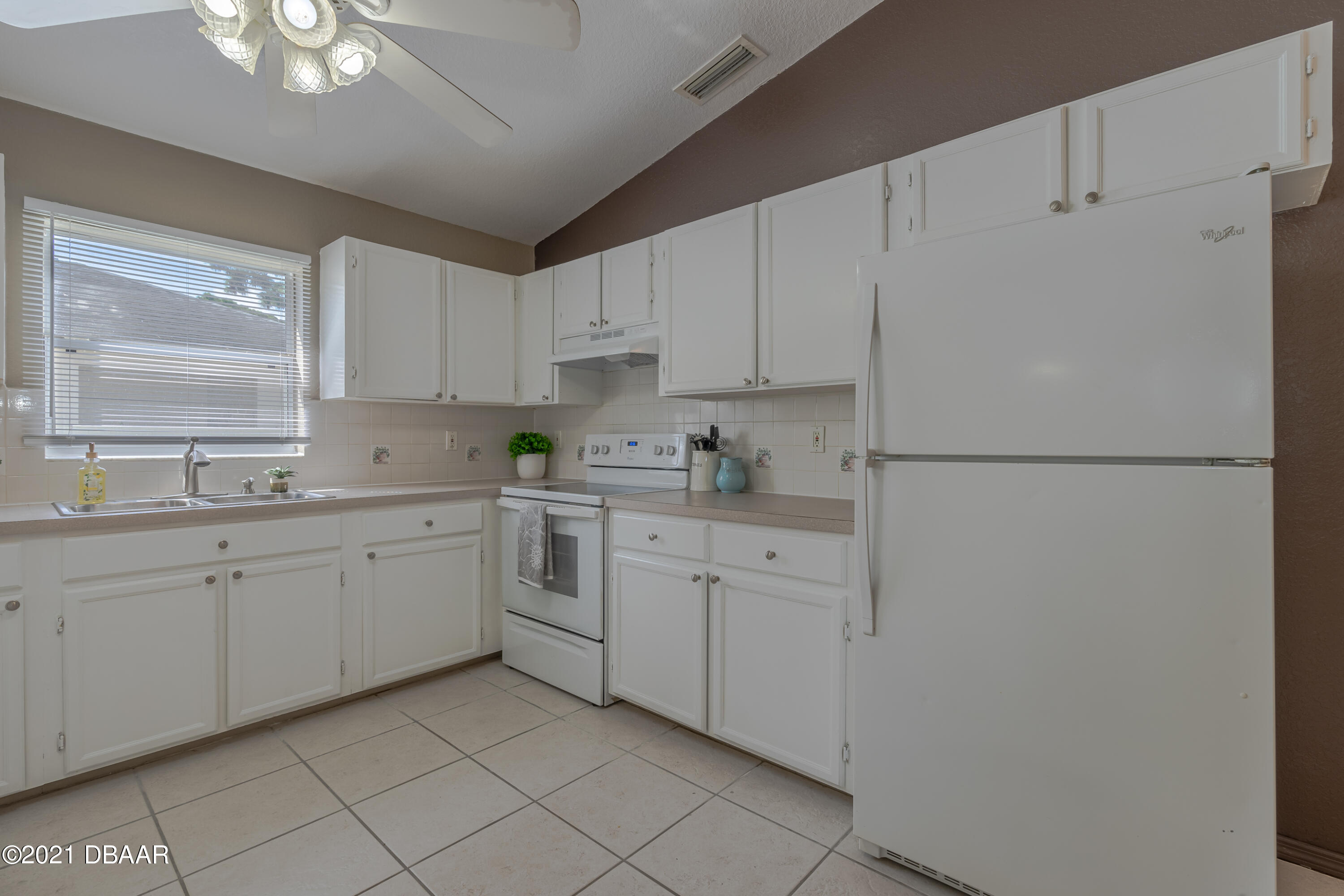 5397 South Nova Road Port Orange, FL 32127 - Photo 11 of 40 5397 Nova-14