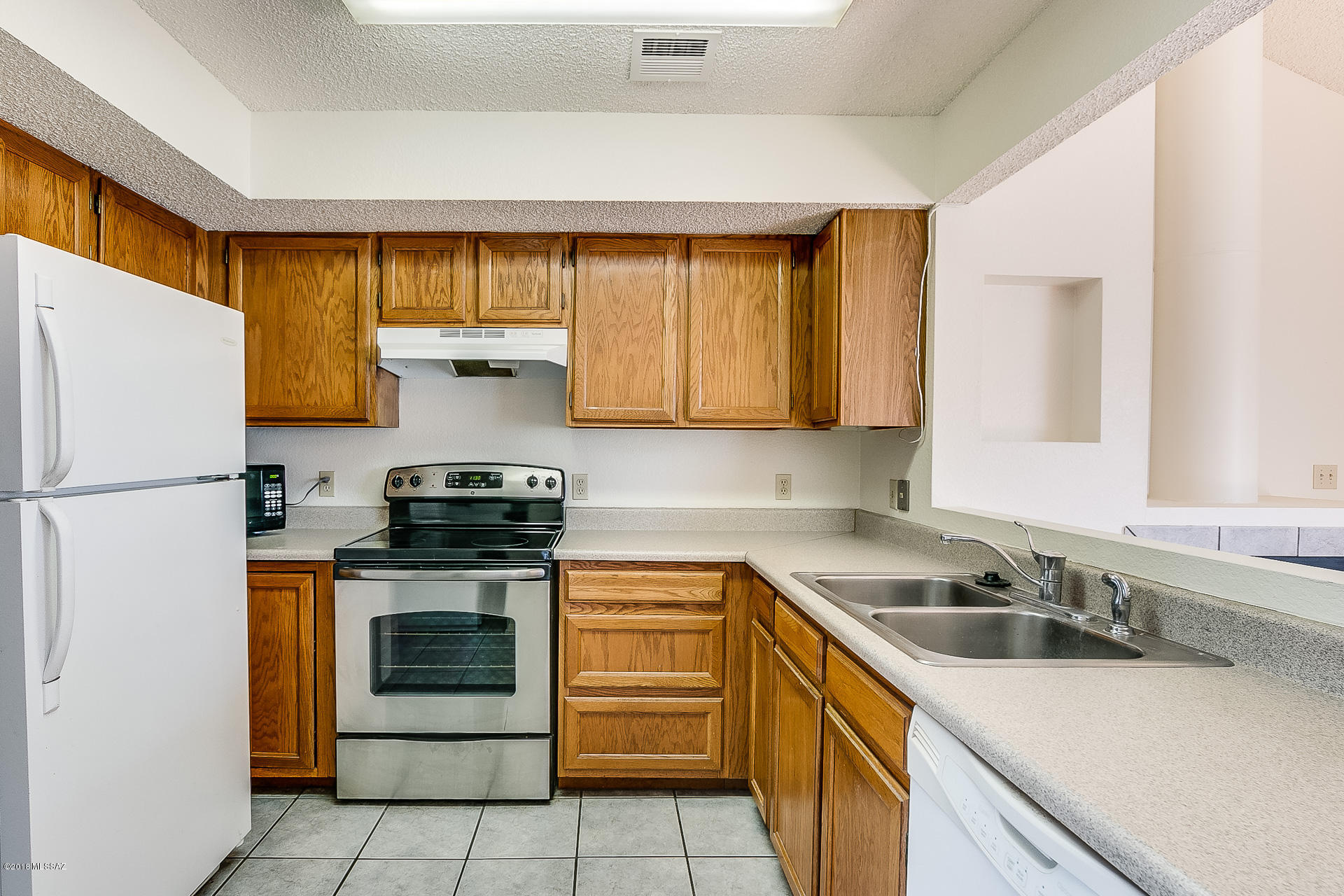 2744 North Country Club Road, Unit 203 Tucson, AZ 85716 - Photo 11 of 31