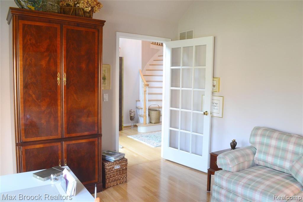 3795 Warwick Drive Rochester Hills, MI 48309 - Photo 7 of 51