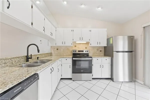 $250,000 | 4031 Ice Castle Way, Unit 3306, Naples, FL 34112