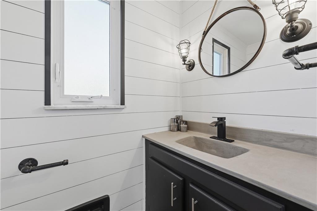 1730 Borland Road Pittsburgh, PA 15243 - Photo 19 of 41 Gallery Image 19