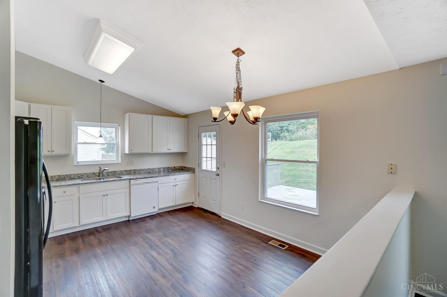 3261 Springview Drive Hamilton, OH 45011 - Photo 8 of 40