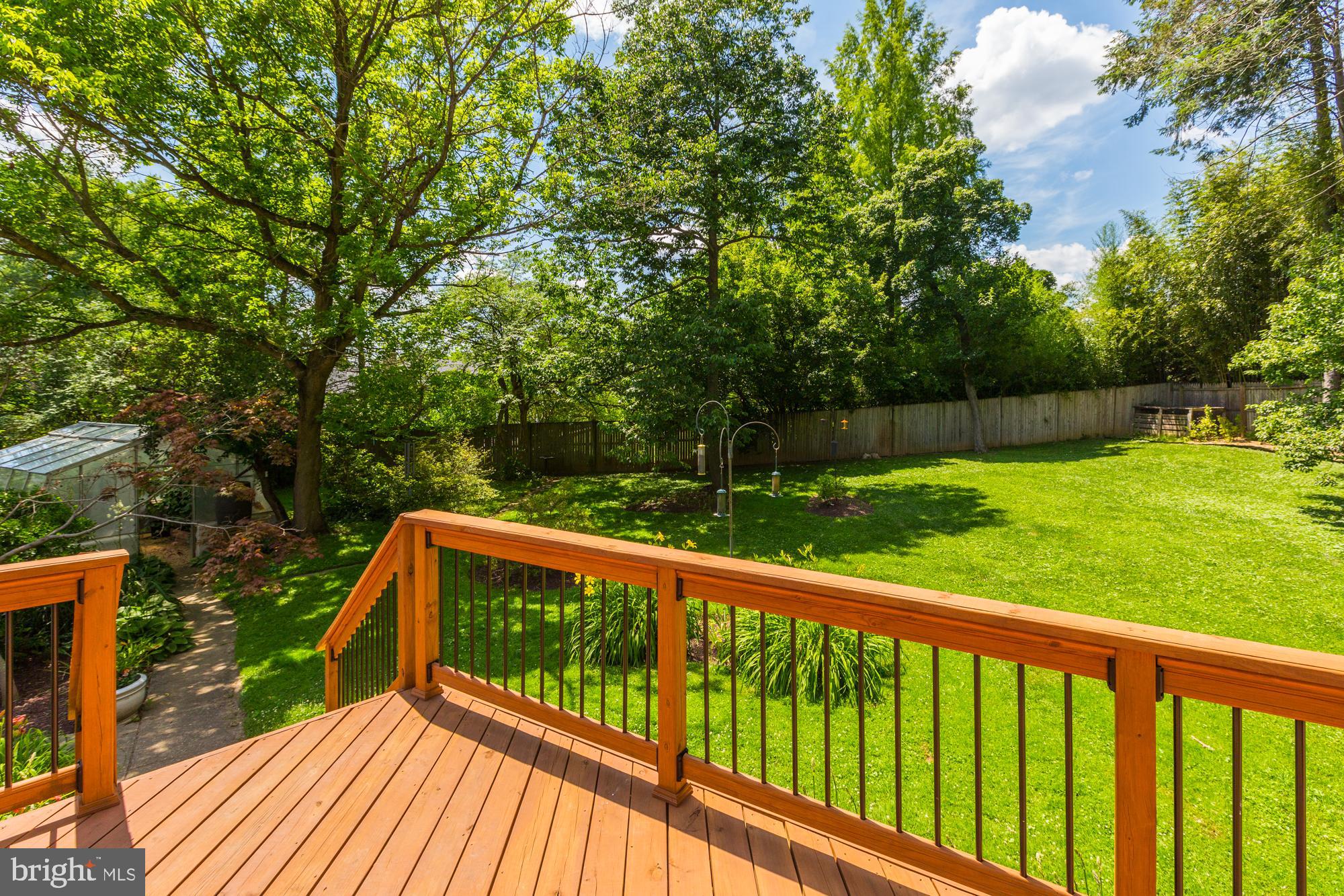 15400 Layhill Road Silver Spring, MD 20906 - Photo 33 of 42 Look at that lawn!
