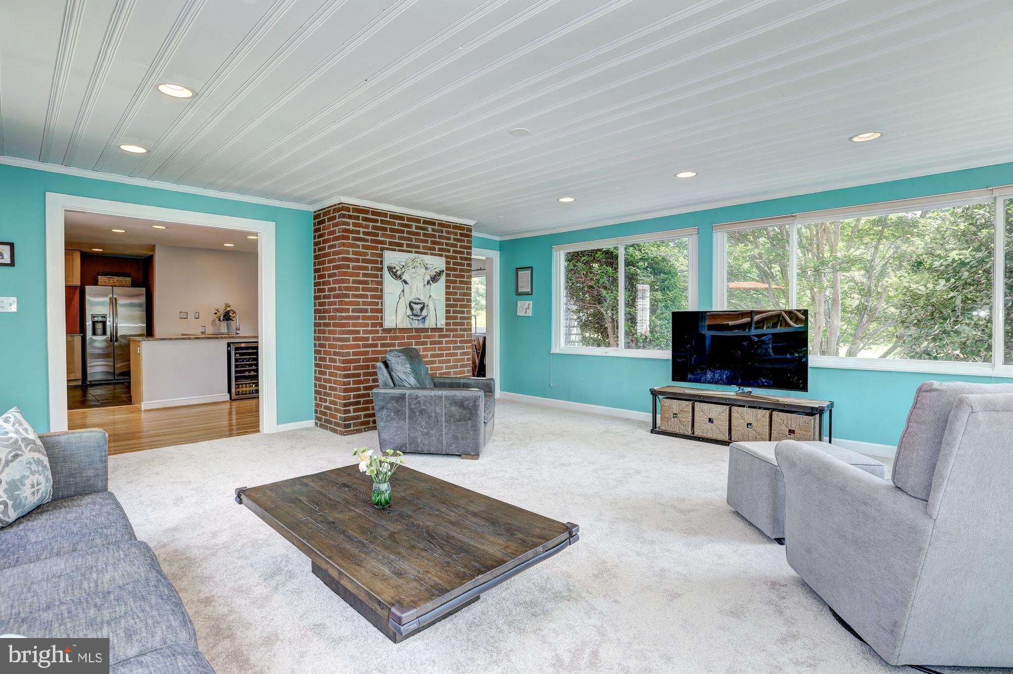 15400 Layhill Road Silver Spring, MD 20906 - Photo 9 of 42 Family room with triple exposures!