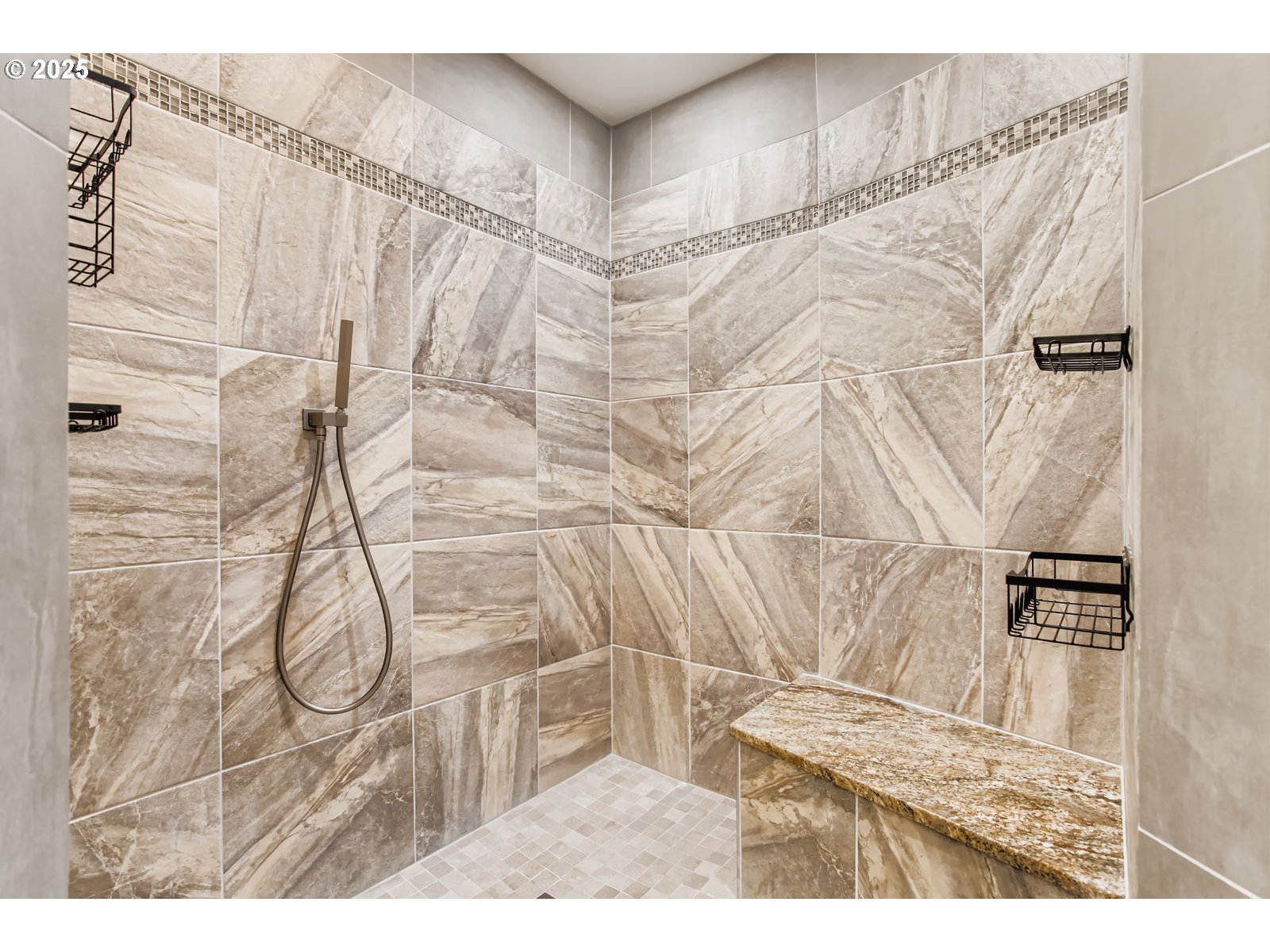 14555 Northeast Knott Court Portland, OR 97230 - Photo 17 of 40 a picture of a bathroom with a shower