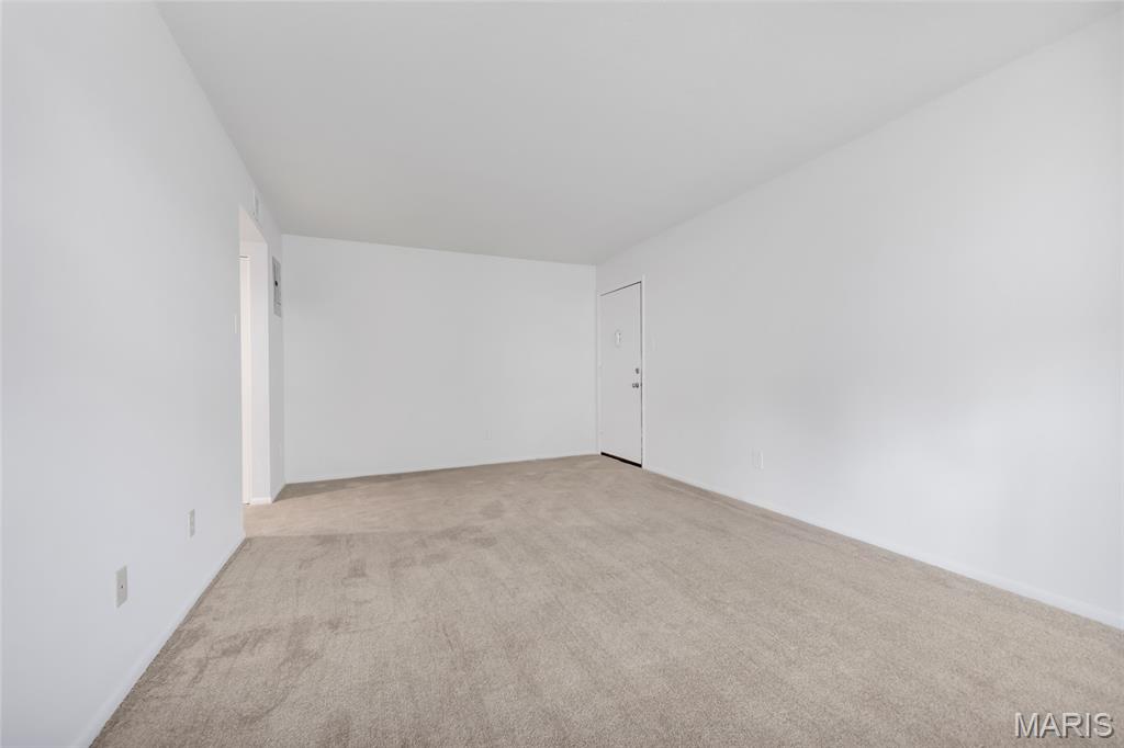 1660 Blue Ridge Drive, Unit G St. Louis, MO 63125 - Photo 7 of 24