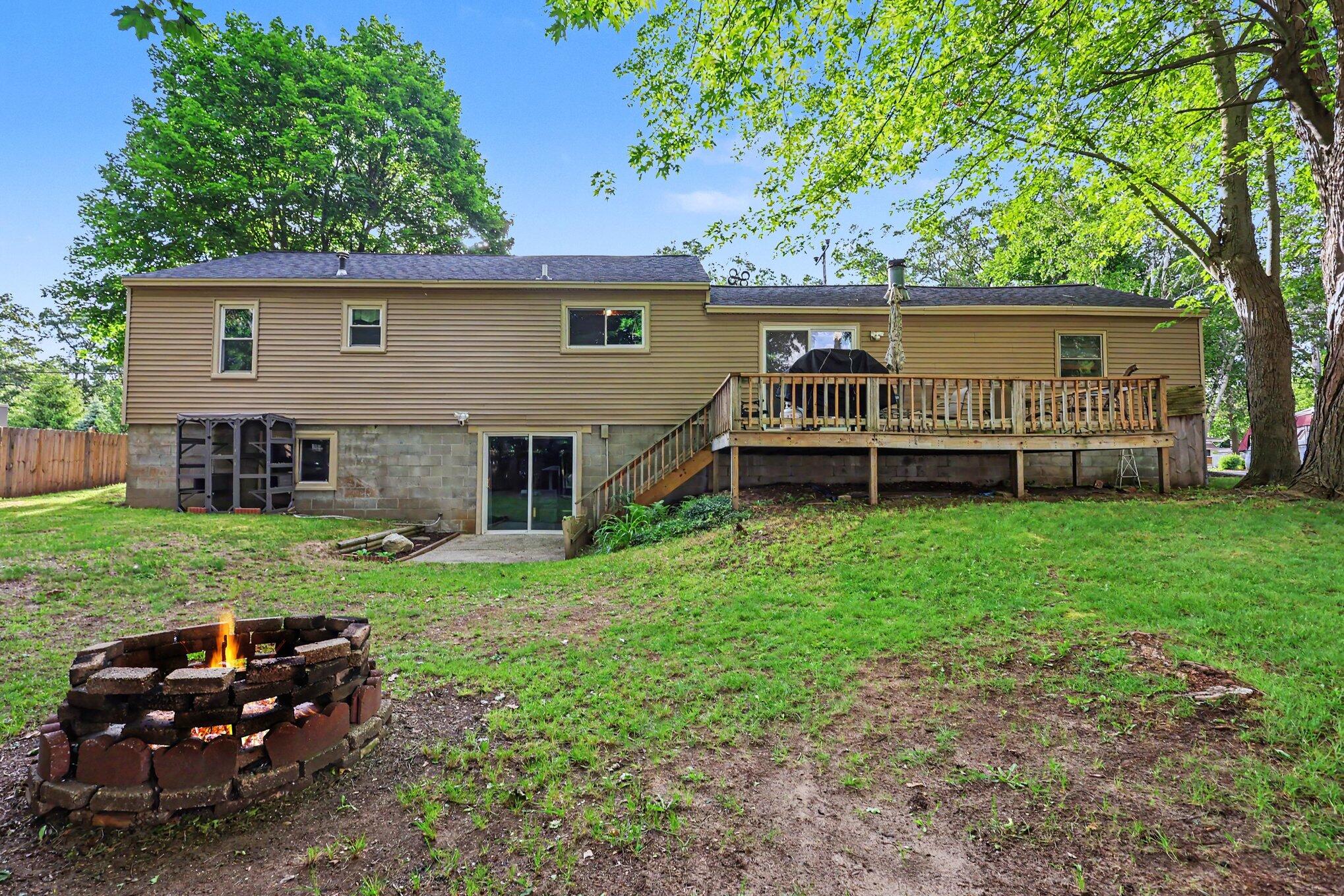 1363 Quarterline Road Muskegon, MI 49442 - Photo 20 of 22 026_file_3110