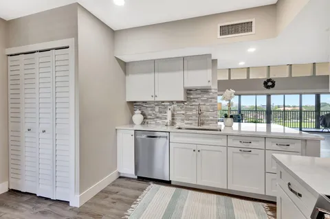 $850,000 | 16940 Bay Street, Unit N505, Jupiter, FL 33477