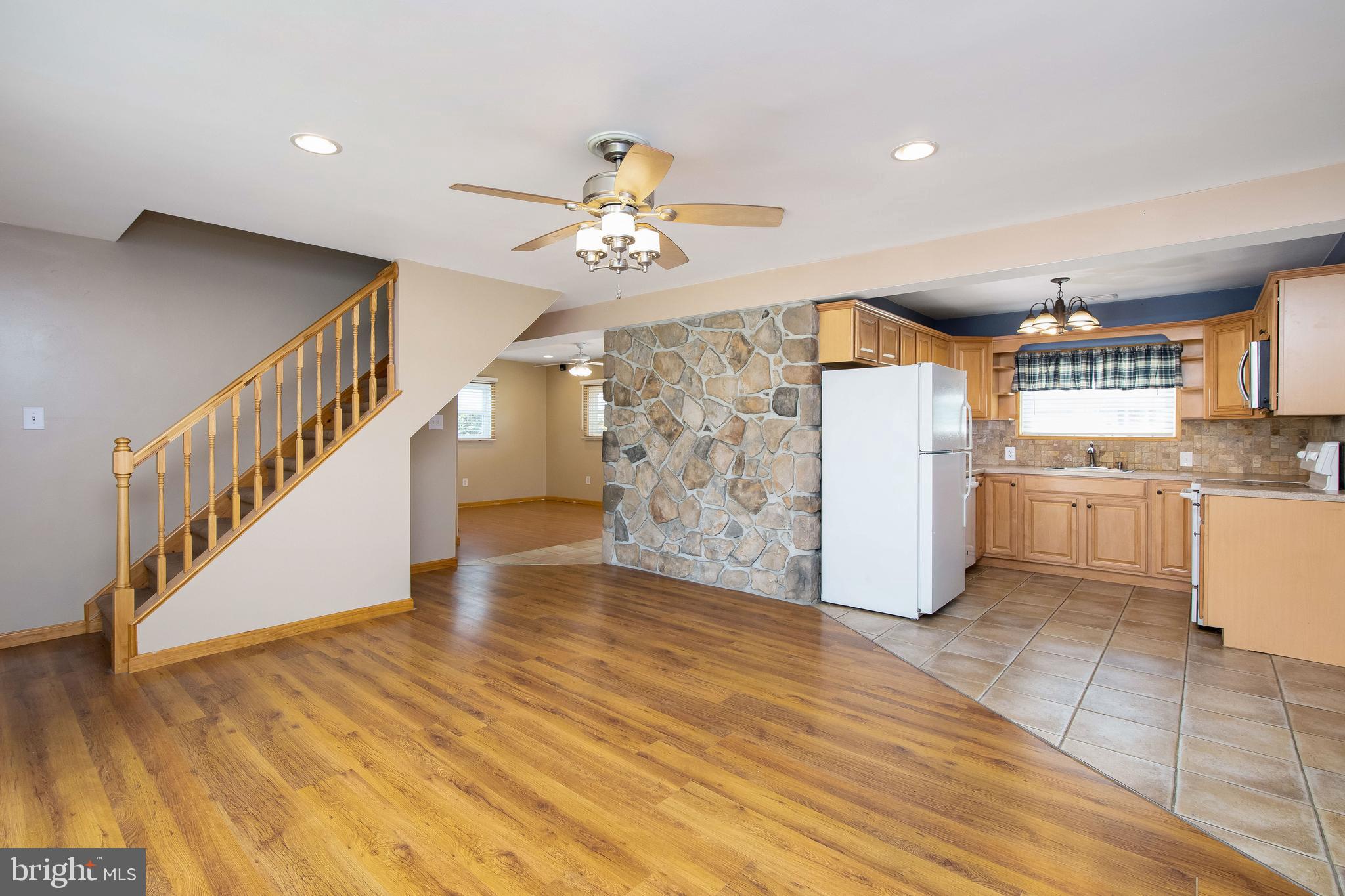 27 Winding Road Levittown, PA 19057 - Photo 14 of 36 Gallery Image 14
